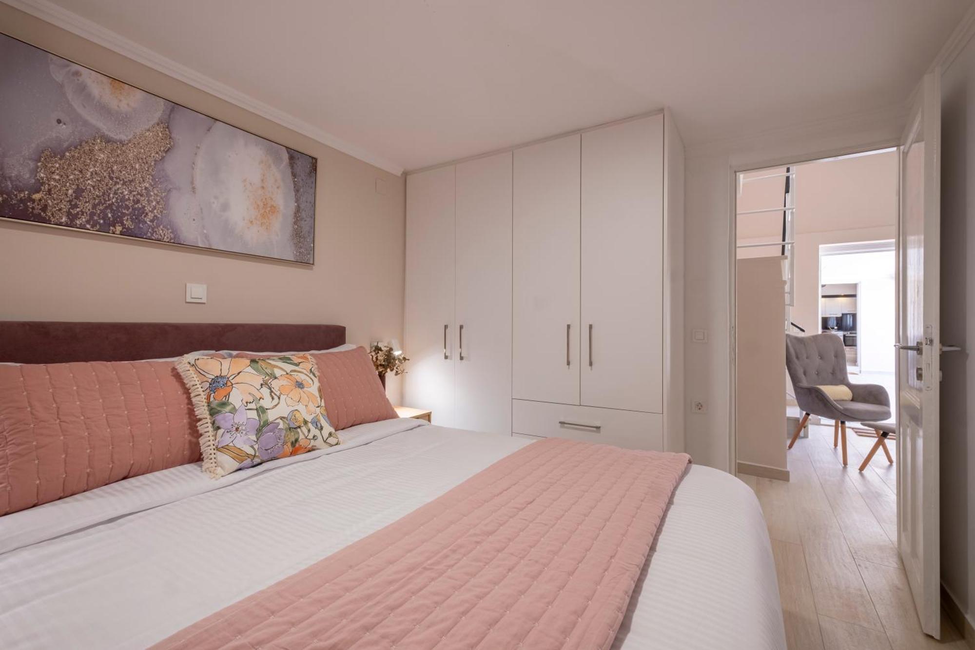 Natura With Pool For 8 - Private, Luxury Tolo