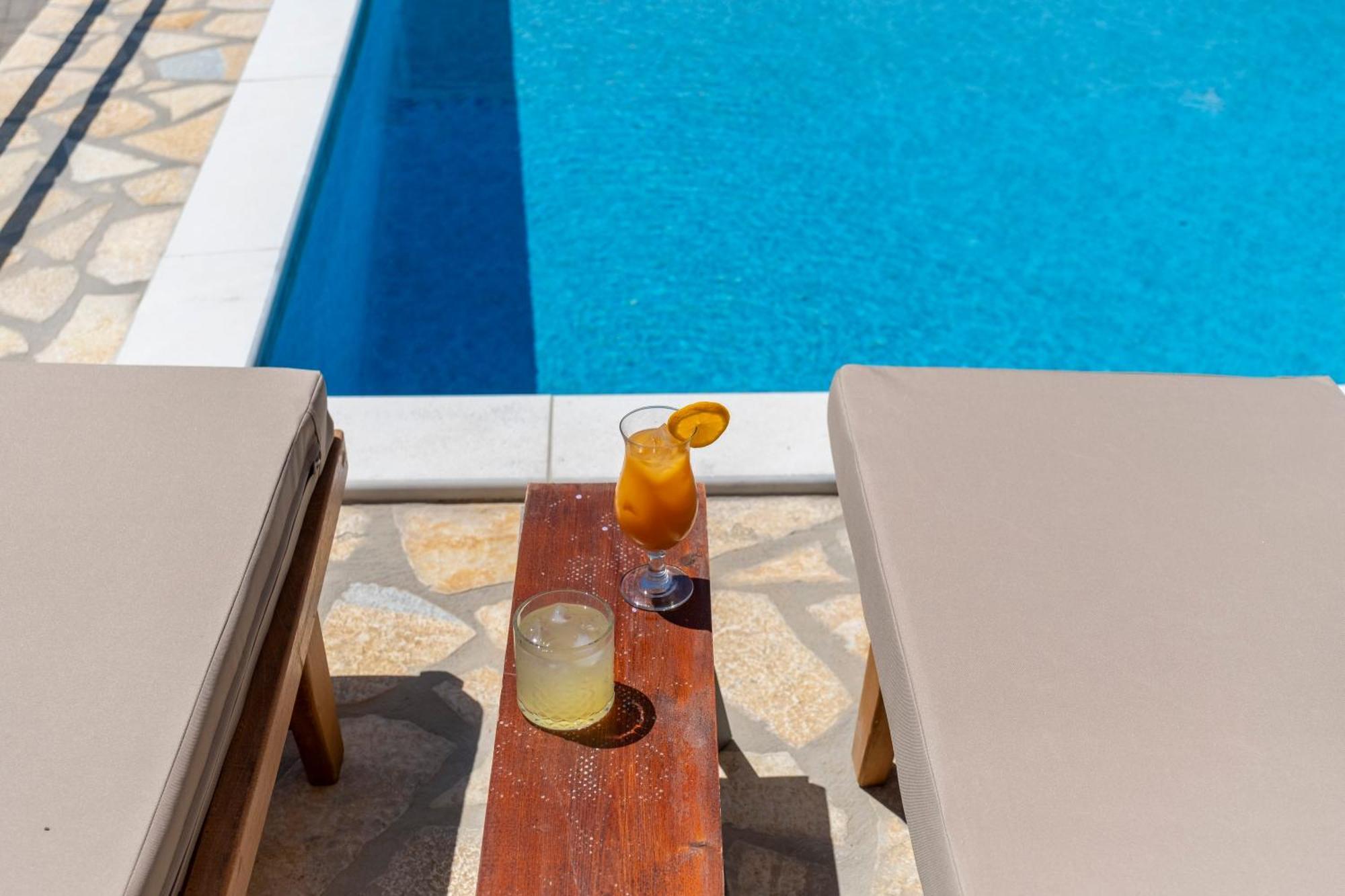 Natura With Pool For 8 - Private, Luxury * Tolo
