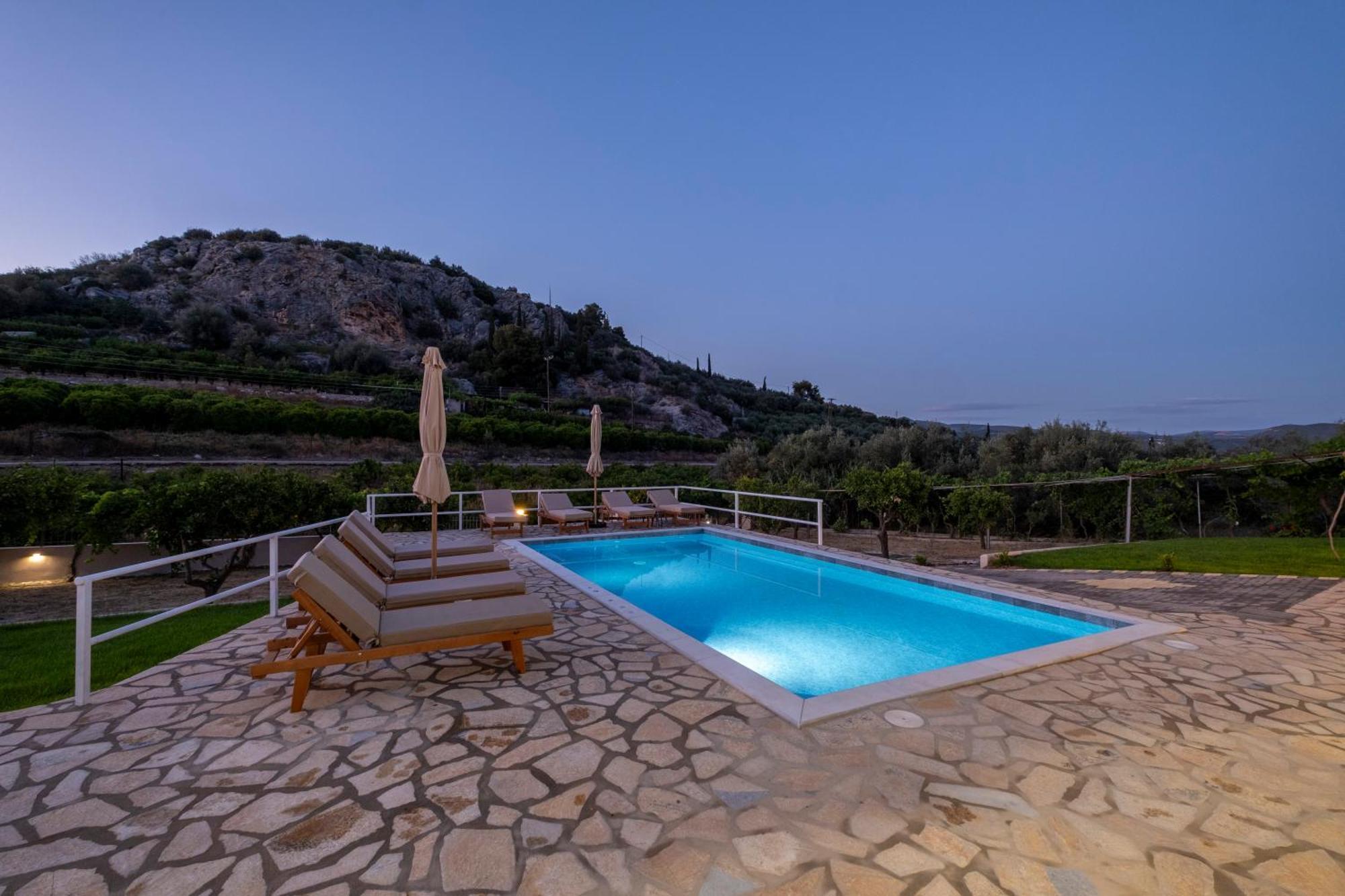 Natura With Pool For 8 - Private, Luxury Villa *